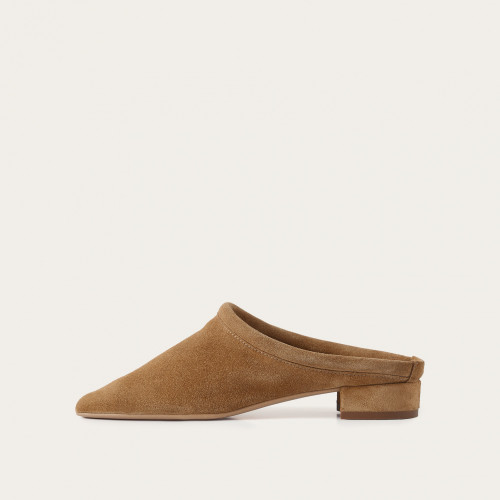 Clementine klapki, karmelowy welur | Balagan Studio