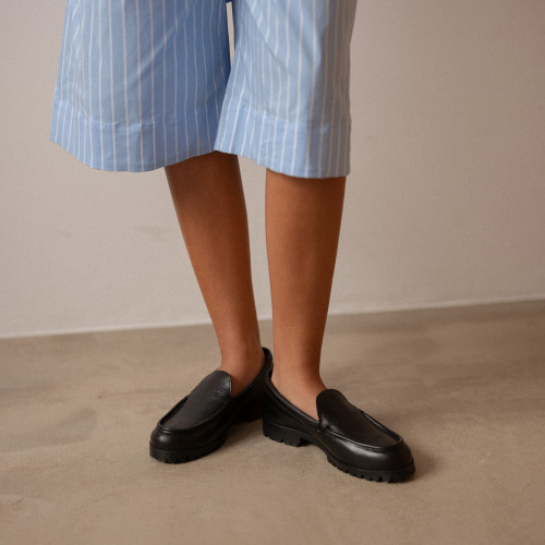 Adam Flats, black rustic | Balagan Studio