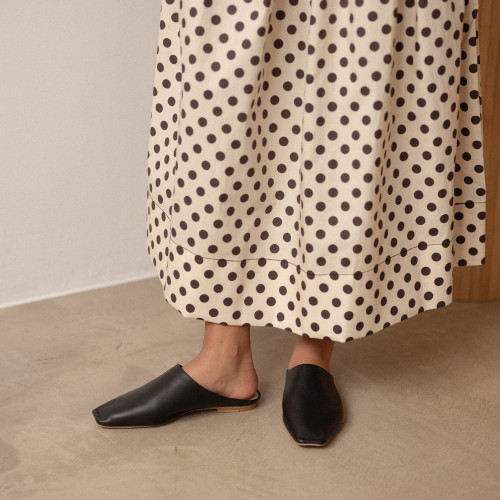 Bayit slides, black | Balagan Studio