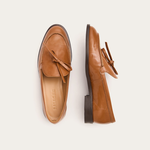 Raphael Flats, glossy caramel | Balagan Studio