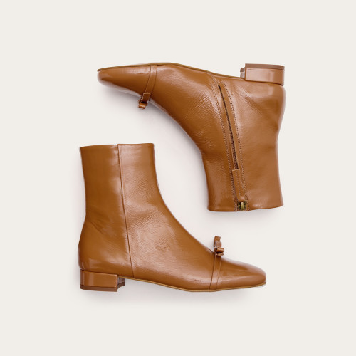 Livia Boots, glossy caramel | Balagan Studio