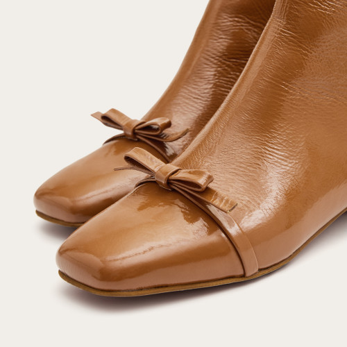 Livia Boots, glossy caramel | Balagan Studio