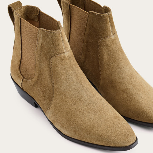 Sally Boots, soil velvet | Balagan Studio