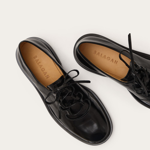 Niki półbuty, glossy black | Balagan Studio