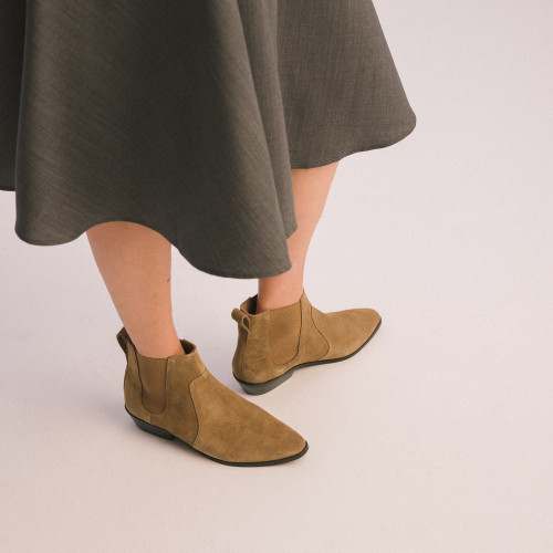 Sally Boots, soil velvet | Balagan Studio