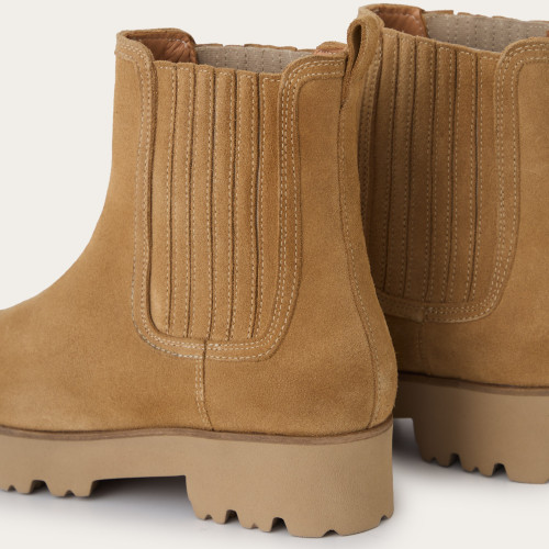 Trisha Boots, sand velvet | Balagan Studio