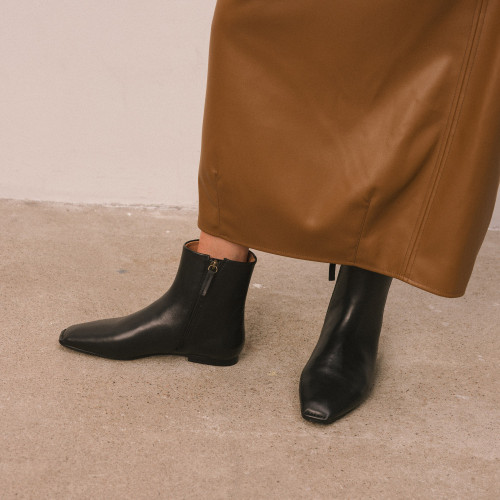 Toni Boots, black | Balagan Studio