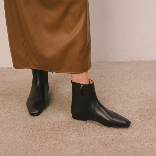 Toni Boots, black | Balagan Studio