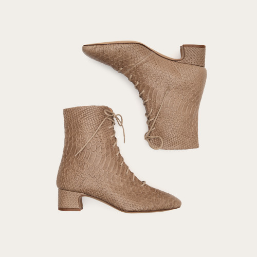 Victoria Boots, beige croco | Balagan Studio
