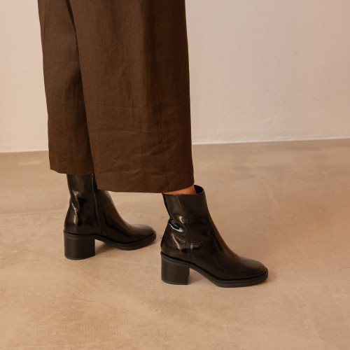 Teken Boots, glossy black | Balagan Studio