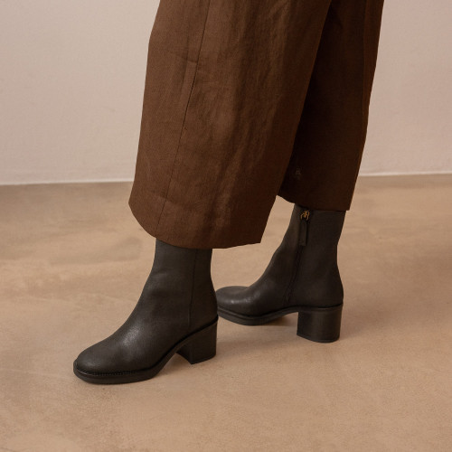 Teken Boots, black waxed | Balagan Studio