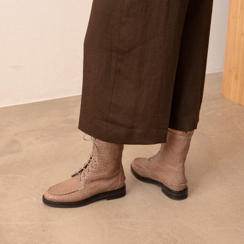 Georgia boots, beige croco | Balagan Studio