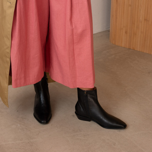 Rona Boots, black | Balagan Studio