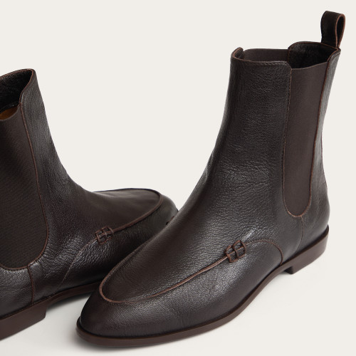 Arra Chelsea Boots, deep brown| Balagan Studio