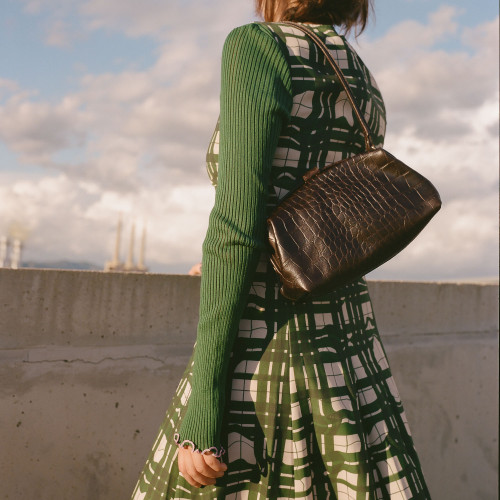 Hug Bag M, brown croco | Balagan Studio