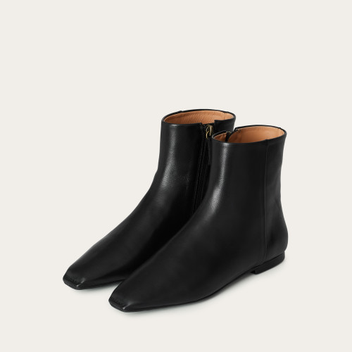 Toni Boots, black | Balagan Studio