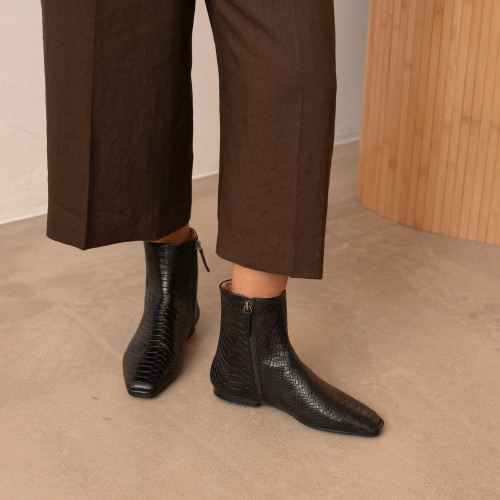 Toni Boots, black python pattern | Balagan Studio