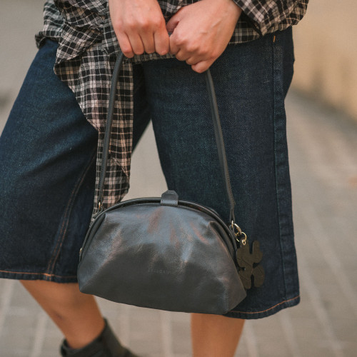 Hug Bag M, dark grey | Balagan Studio