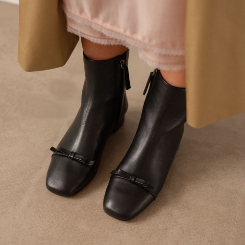 Livia Boots, black| Balagan Studio