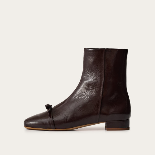 Livia Boots, glossy brown | Balagan Studio