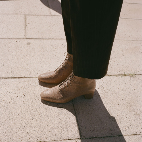 Victoria Boots, beige croco | Balagan Studio