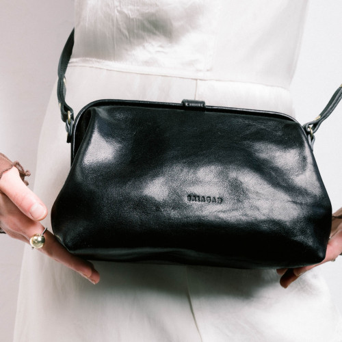 Rofe Bag M, black OUTLET | Balagan Studio