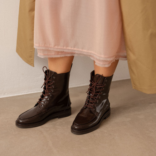 Georgia boots, glossy brown | Balagan Studio