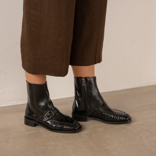 Umbria Boots, glossy black | Balagan Studio