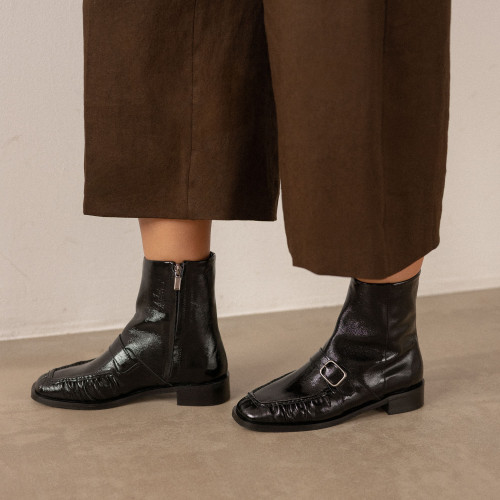 Umbria Boots, glossy black | Balagan Studio