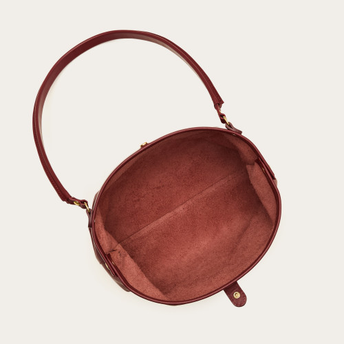 Hug Bag M, claret | Balagan Studio