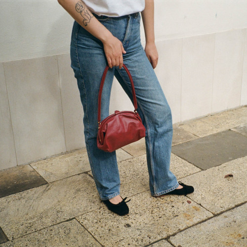 Hug Bag M, claret | Balagan Studio