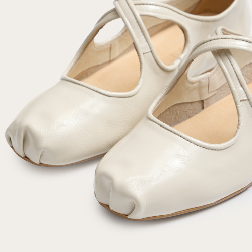 Doris Ballerina, cream gloss | Balagan Studio