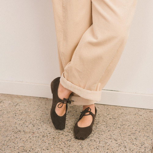 Batsheva baleriny, czekoladowy brąz welur | Balagan Studio