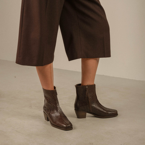 Selene Boots, brown croco | Balagan Studio