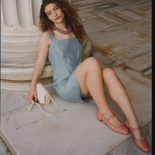 Dora czółenka na niskim obcasie, morelowy połysk | Balagan Studio