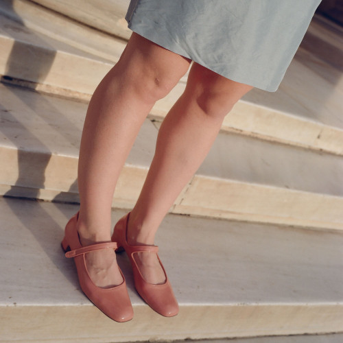Dora Low Heels, apricot gloss | Balagan Studio