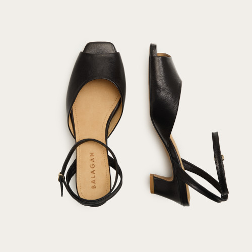 Sara Sandals, black | Balagan Studio