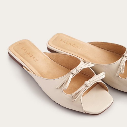 Trudy Slides, cream gloss | Balagan Studio