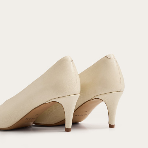 Schpitz Heels, cream | Balagan Studio