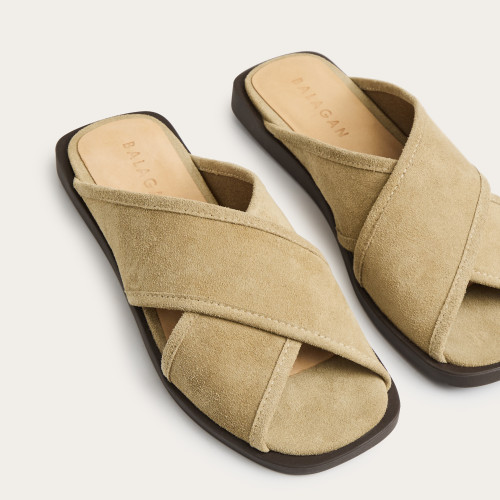 Axel Slides, wheat velvet | Balagan Studio