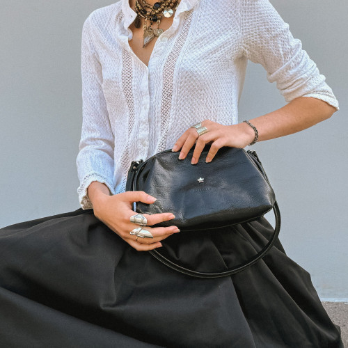 Hug Bag M wild star, black | Balagan Studio