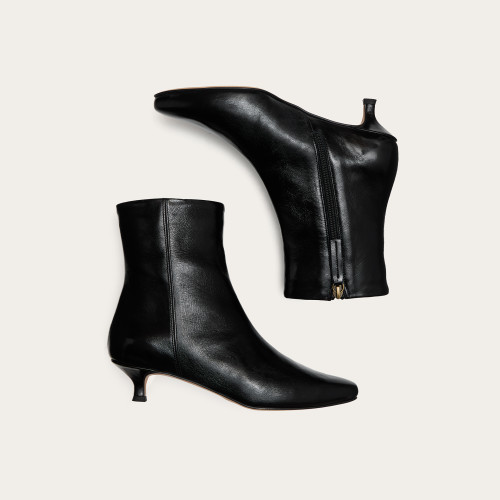 Vivian Boots, glossy black