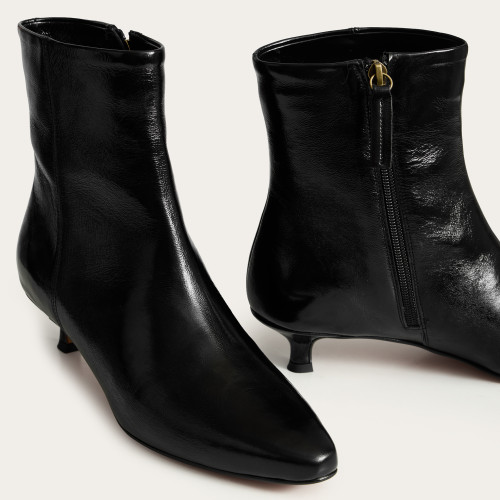 Vivian Boots, glossy black