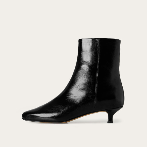 Vivian Boots, glossy black