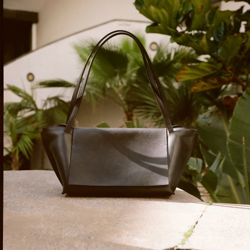 Isha Bag L, black | Balagan Studio