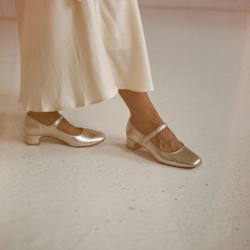 Dora Low Heels, gold | Balagan Studio