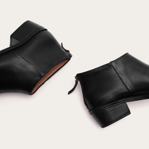 Lea Boots, black rustic OUTLET | Balagan Studio