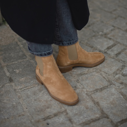Arava Chelsea Boots, sand velvet | Balagan Studio