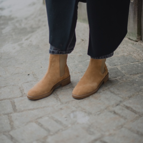 Arava Chelsea Boots, sand velvet | Balagan Studio