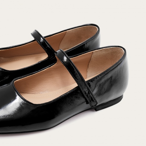 Pass Ballerina, glossy black OUTLET | Balagan Studio